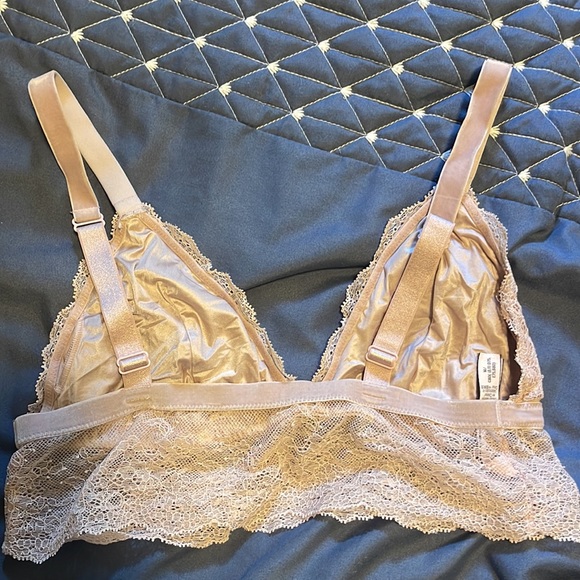 Victoria’s Secret lace bralette! - Picture 3 of 4